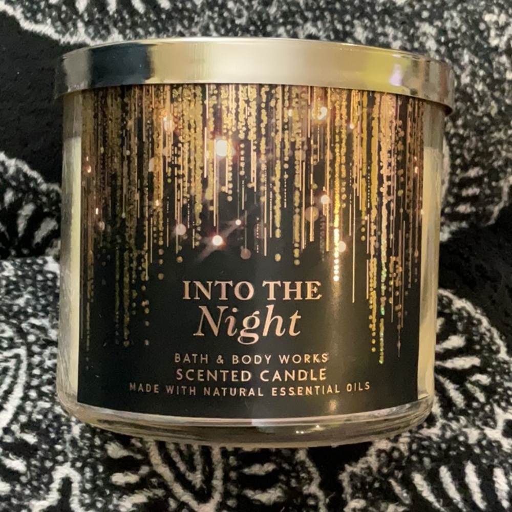 Bath and body works into the night candle